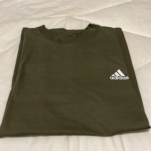 Olive Green Adidas Tee✨